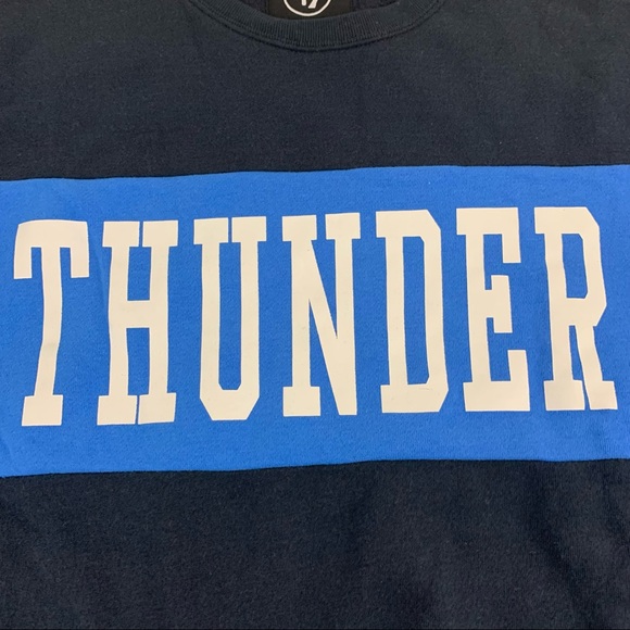 OKC Thunder NBA Sweatshirt. G37 - Picture 6 of 10